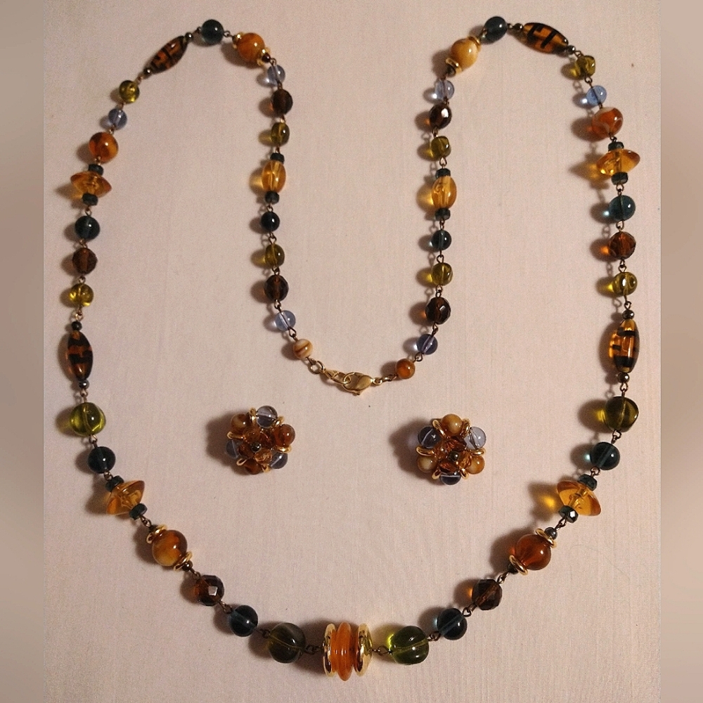VINTAGE LIZ CLAIBORNE MULTI-BEADED CHAIN NECKLACE & CLIP EARRING SET